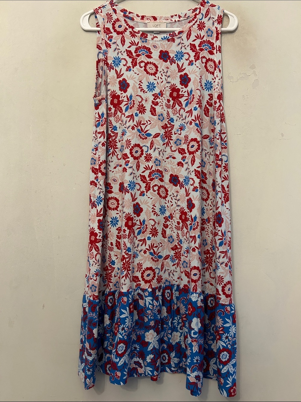 LOFT Floral sleeveless red white blue dress Size M EUC